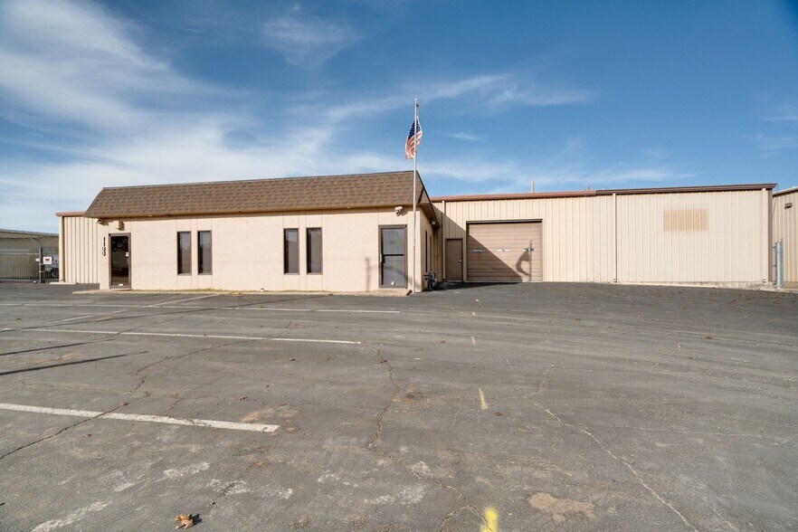 1133 W Main St, Arlington, TX à louer - Photo du bâtiment - Image 3 de 14