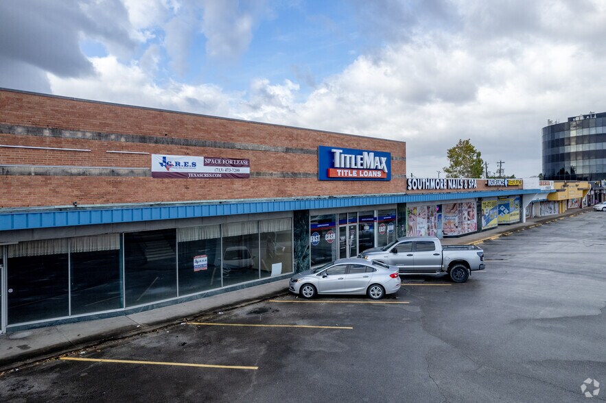 111-121 W Southmore Ave, Pasadena, TX à louer - Photo du bâtiment - Image 1 de 7