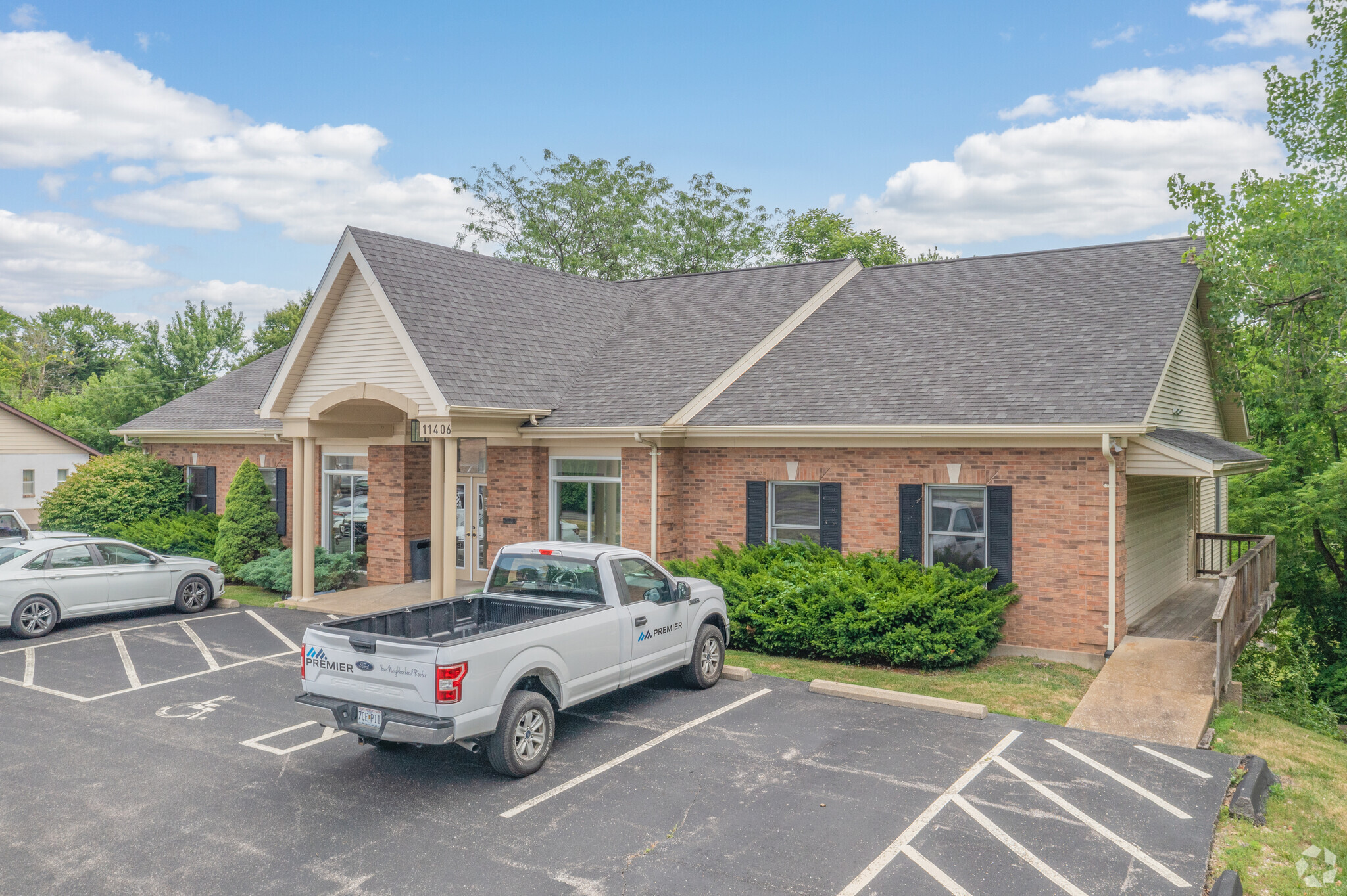 11406 Gravois Rd, Saint Louis, MO à vendre Photo principale- Image 1 de 6