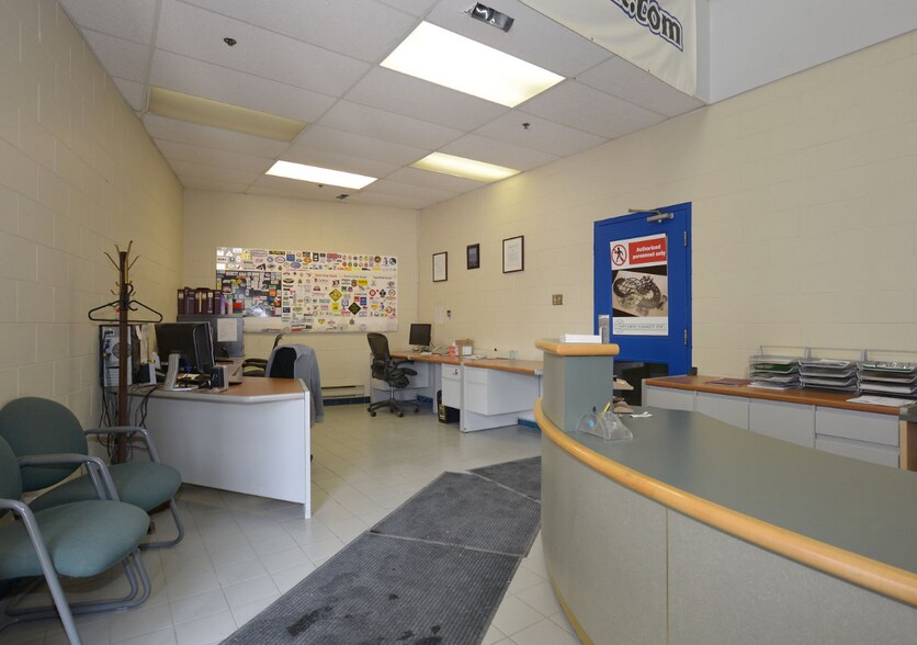 5359 Canotek Rd, Ottawa, ON à louer - Photo intérieure - Image 2 de 8