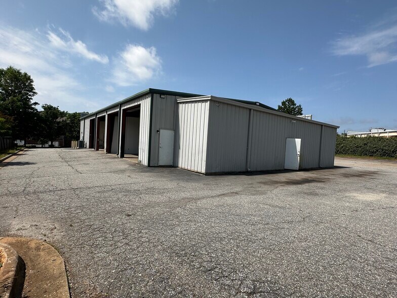 7560 Kayne Blvd, Columbus, GA à louer - Photo du bâtiment - Image 3 de 7