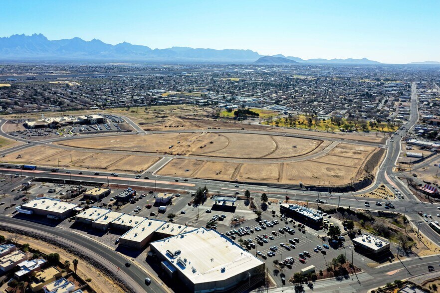 2700 N Main St, Las Cruces, NM à vendre - Aérien - Image 3 de 10