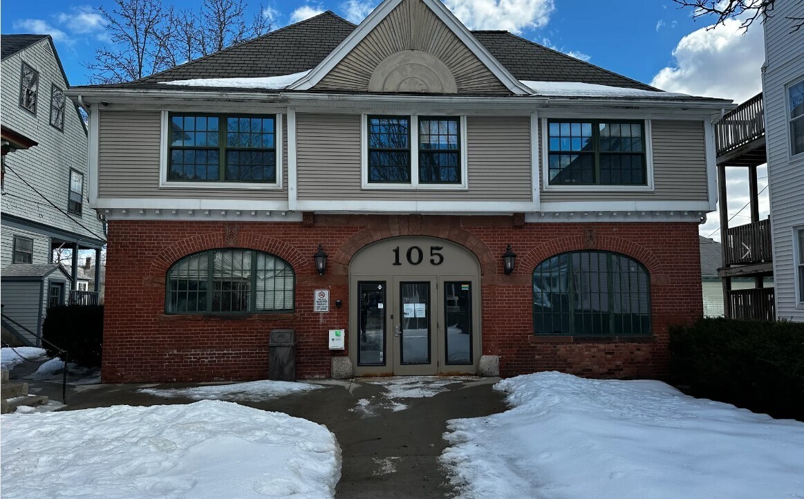 105 Merrick St, Worcester, MA à vendre Photo du bâtiment- Image 1 de 15