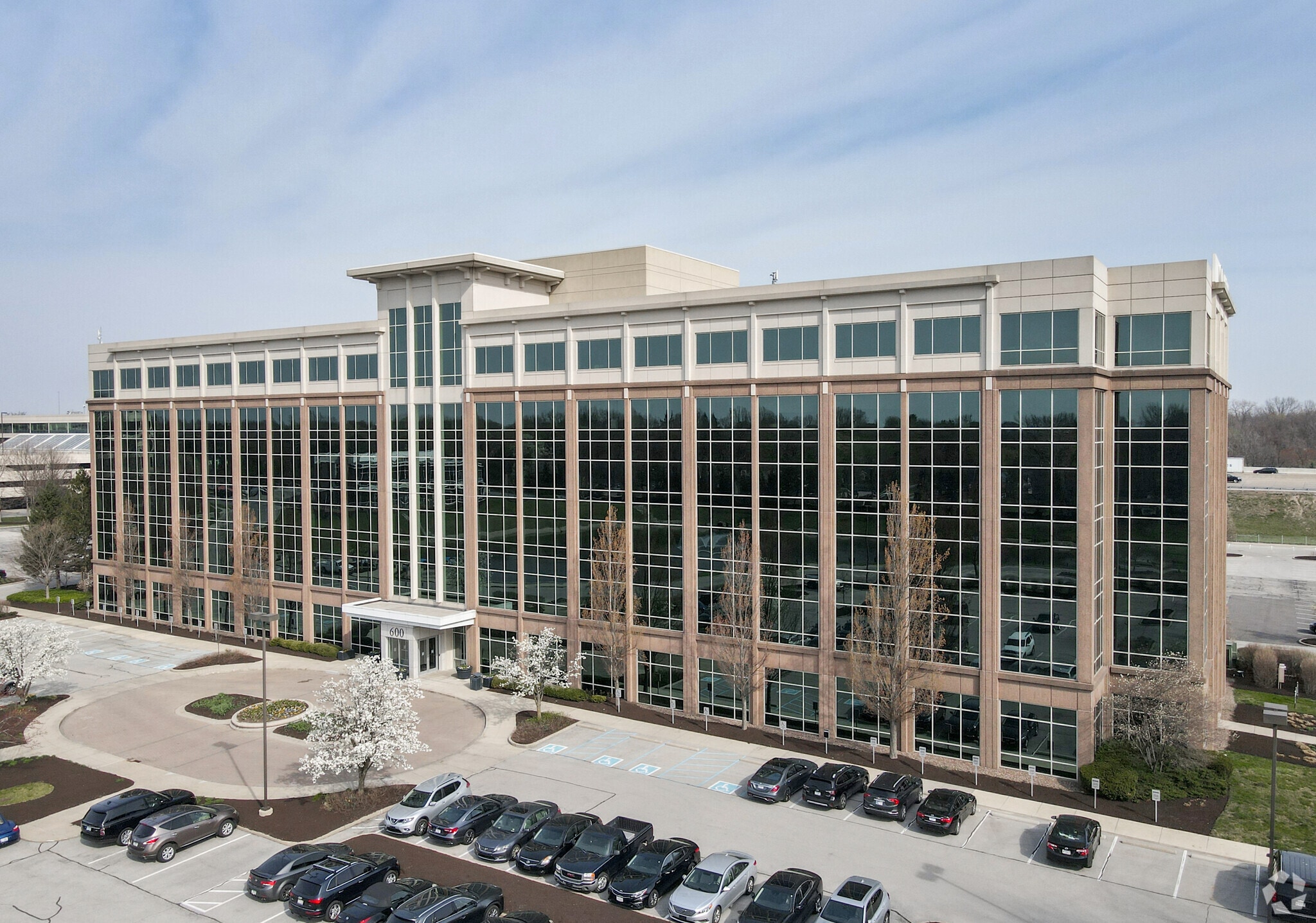 600 E 96th St, Indianapolis, IN for lease Primary Photo- Image 1 of 4