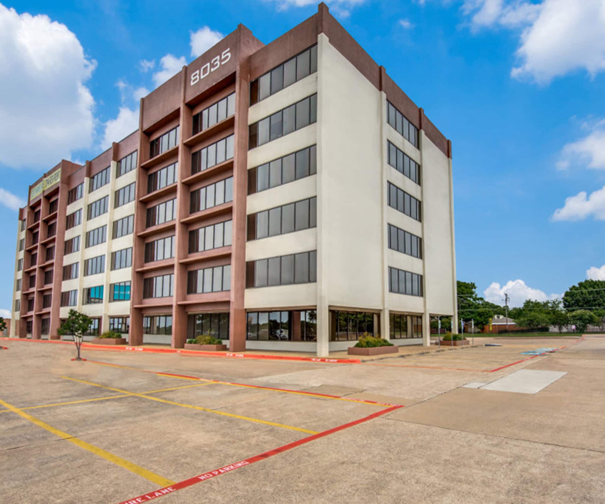 8035 E R L Thornton Fwy, Dallas, TX for lease Primary Photo- Image 1 of 6