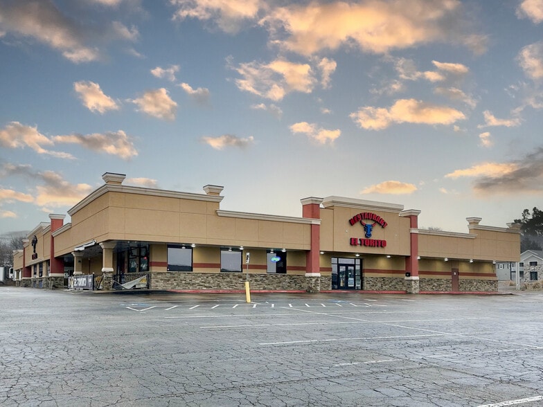 3000 NW Topeka Blvd, Topeka, KS for sale - Building Photo - Image 1 of 1