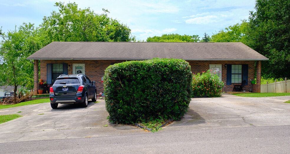 Jefferson City Multifamily portfolio of 5 properties for sale on LoopNet.ca - Building Photo - Image 3 of 41