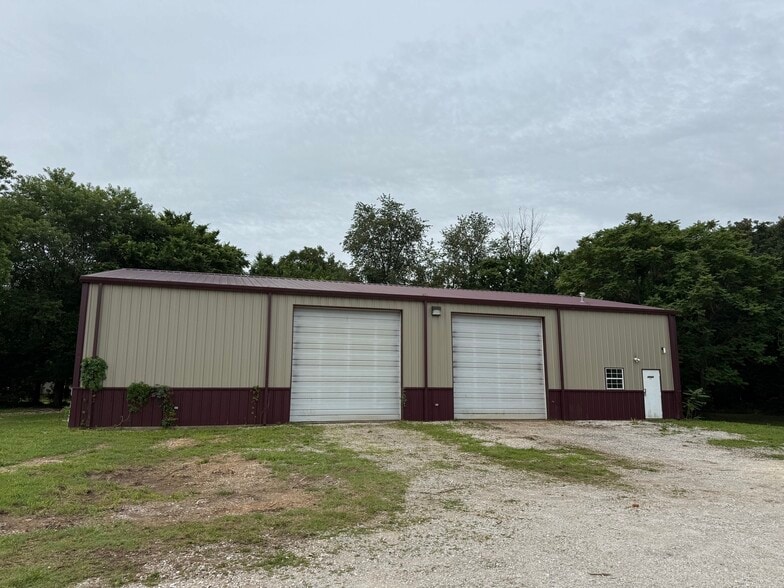 12329 Three Elms Rd, Farmington, AR for lease - Building Photo - Image 2 of 7