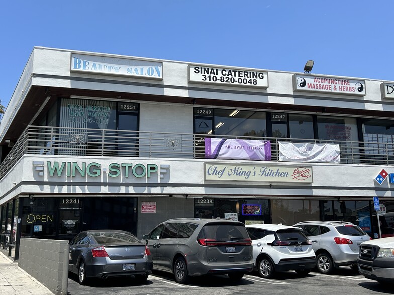 12225-12251 Santa Monica Blvd, Los Angeles, CA for lease - Building Photo - Image 3 of 7