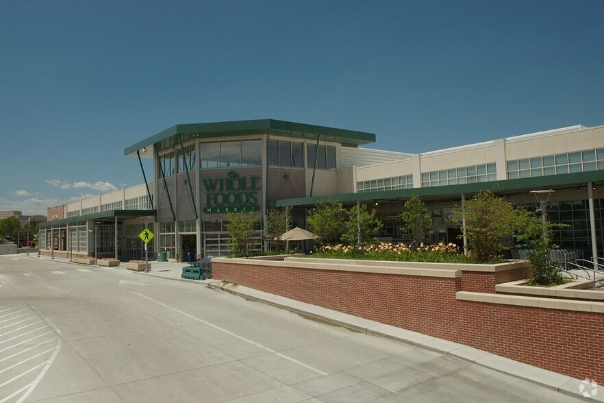 7444-7450 W Alaska Dr, Lakewood, CO à louer - Photo du bâtiment - Image 2 de 5