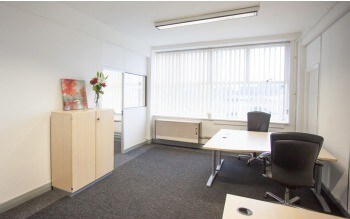 1-2 Darby, Swindon à louer - Photo intérieure - Image 2 de 5