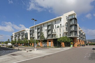 Plus de détails pour 250 North City Dr, San Marcos, CA - Commerce de détail à louer