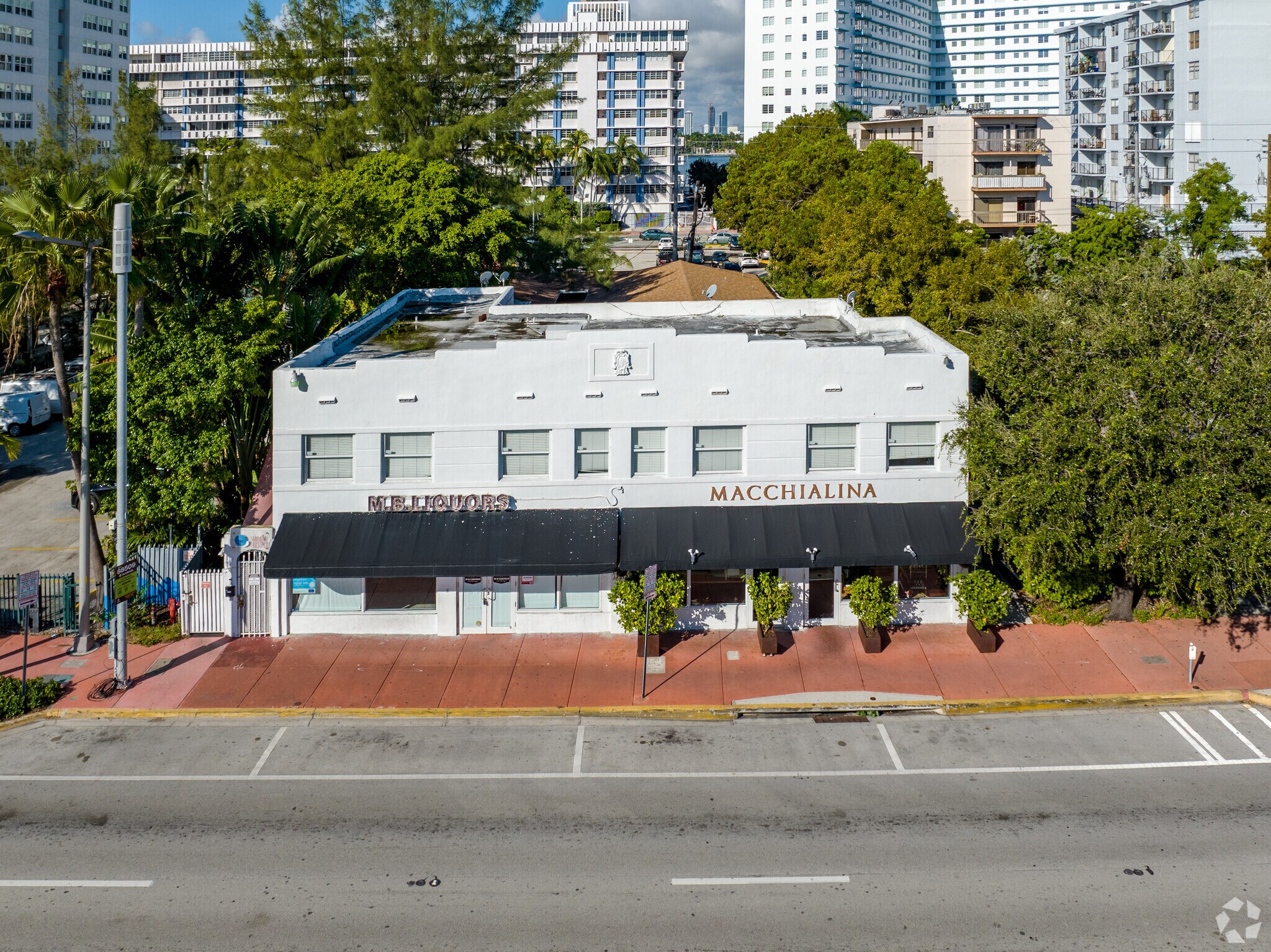 810-820 Alton Rd, Miami Beach, FL for lease Building Photo- Image 1 of 5