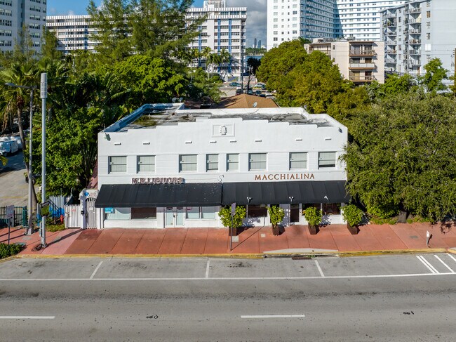 Plus de détails pour 810-820 Alton Rd, Miami Beach, FL - Commerce de détail à louer
