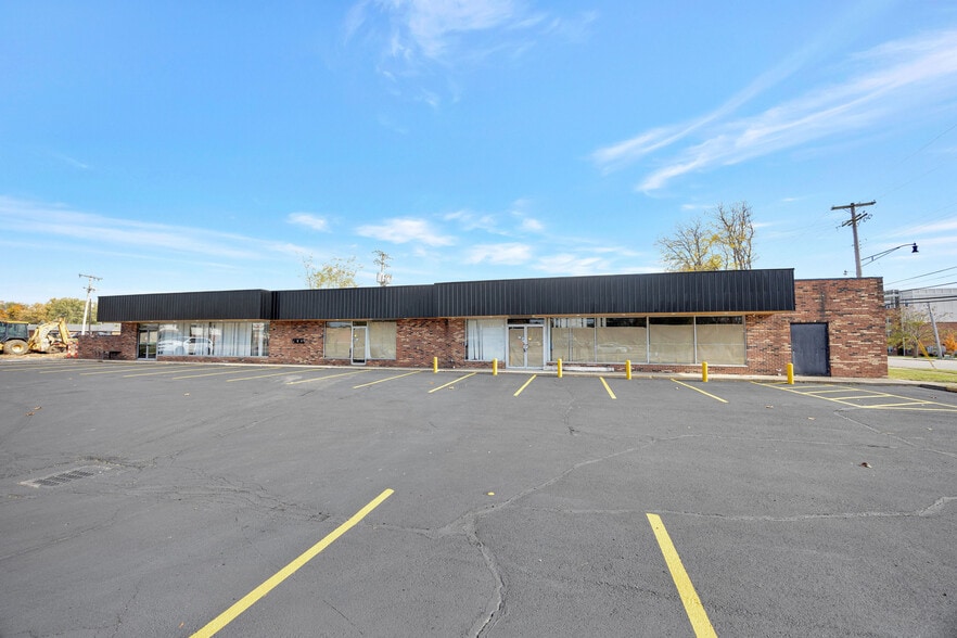 3-7 Stuckhardt Rd, Trotwood, OH for sale - Building Photo - Image 1 of 39