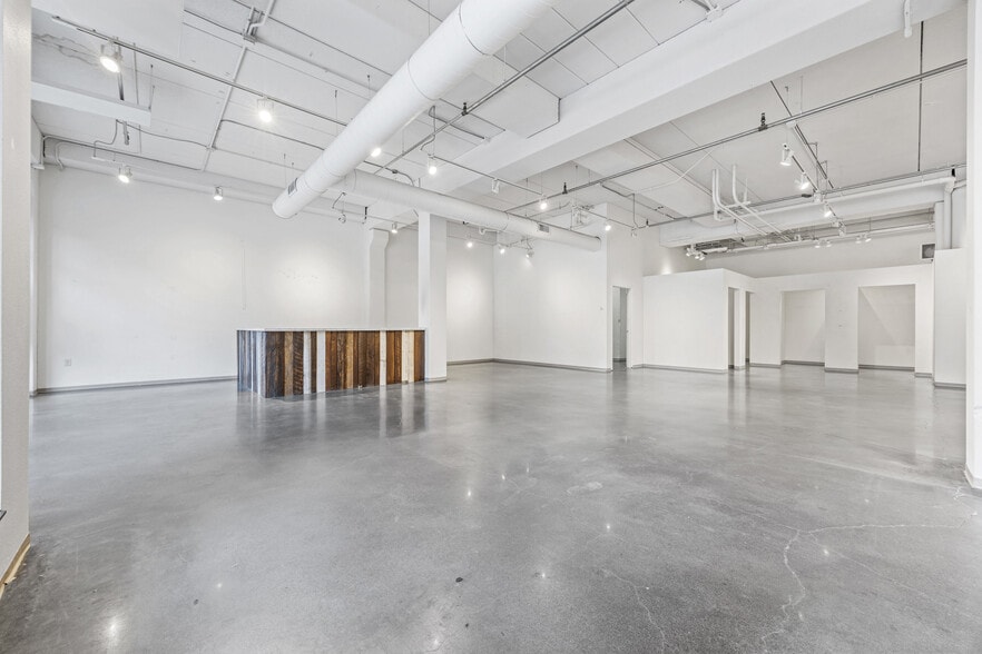 300 N Broadway Ave, Fargo, ND à louer - Photo du bâtiment - Image 2 de 8