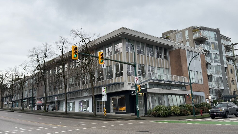 2233 Burrard St, Vancouver, BC à vendre - Photo du bâtiment - Image 2 de 10