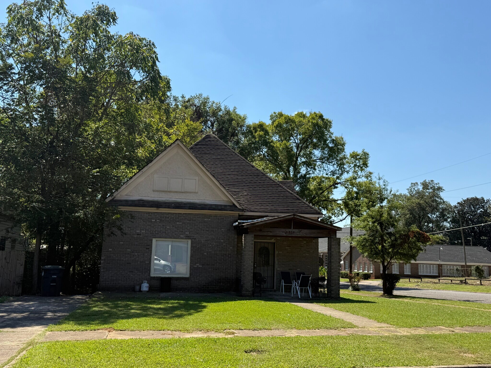 1331 4th Ct W, Birmingham, AL à vendre Photo principale- Image 1 de 2