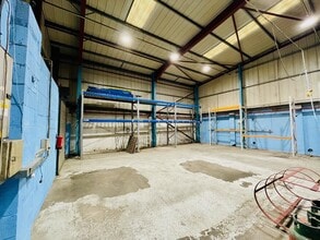 Palatine St, Manchester for lease Interior Photo- Image 2 of 3