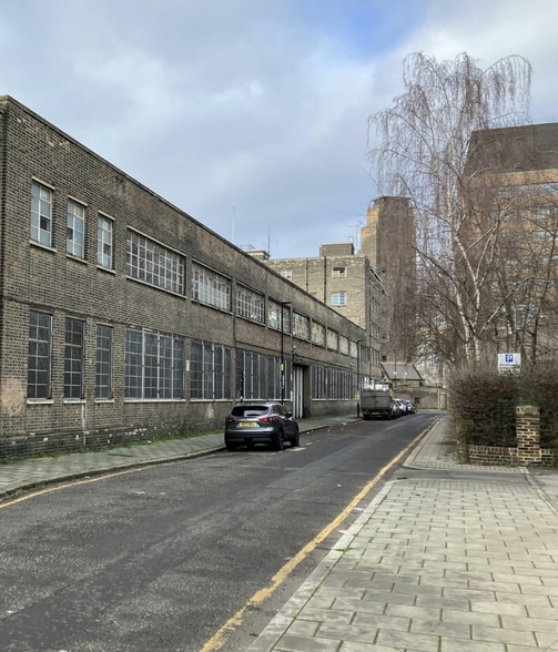 26 Lambeth High St, London for lease - Building Photo - Image 2 of 7