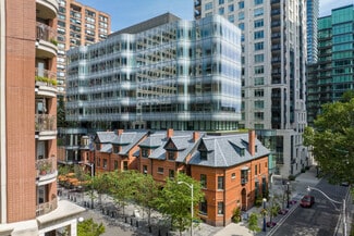 Plus de détails pour 7 St. Thomas St, Toronto, ON - Bureau à vendre
