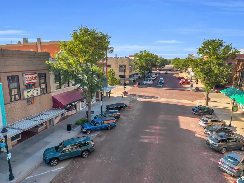 2118 Central Ave, Kearney, NE à vendre - Photo du bâtiment - Image 3 de 38