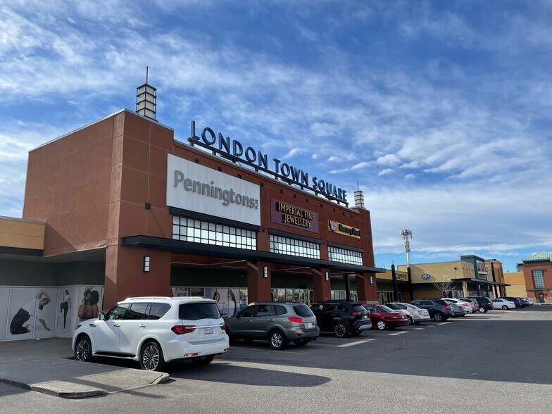 3545 32nd Ave NE, Calgary, AB à louer - Photo du bâtiment - Image 1 de 7