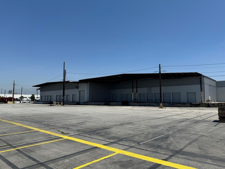 5525 S Soto St, Vernon, CA for lease - Building Photo - Image 3 of 38