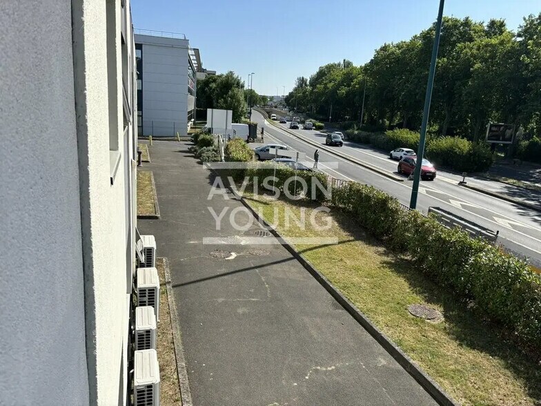 Flex in Gennevilliers for lease - Building Photo - Image 3 of 7