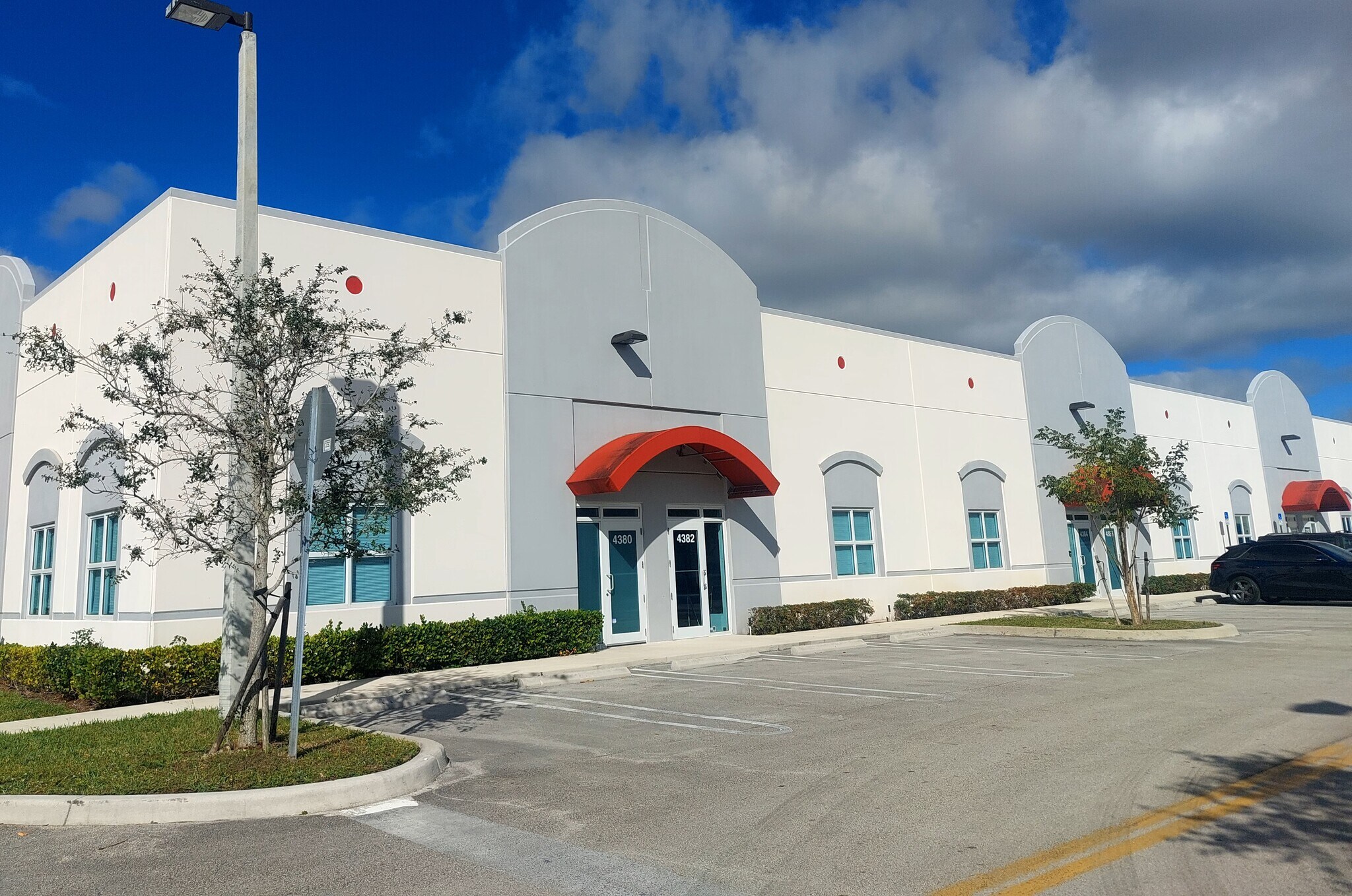 4326 NW 120th Ave, Coral Springs, FL for sale Primary Photo- Image 1 of 16