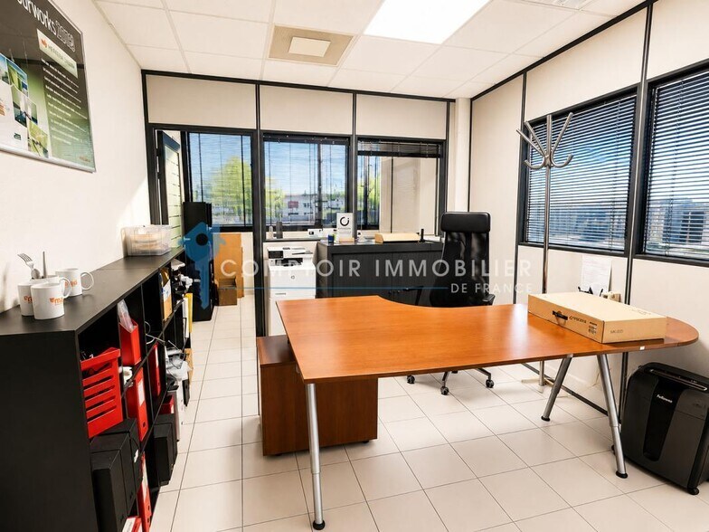 Flex in Montpellier for sale - Interior Photo - Image 2 of 2