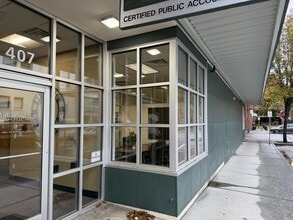 407 Pine St, Mount Vernon, WA for lease Interior Photo- Image 2 of 12