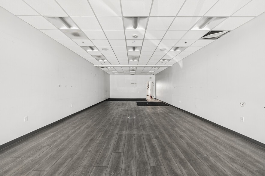 4500-4550 Van Nuys Blvd, Van Nuys, CA for lease - Matterport 3D Scan - Image 2 of 12