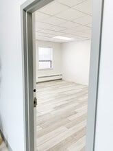 340-390 Saskatoon St, London, ON à louer Photo intérieure- Image 1 de 4