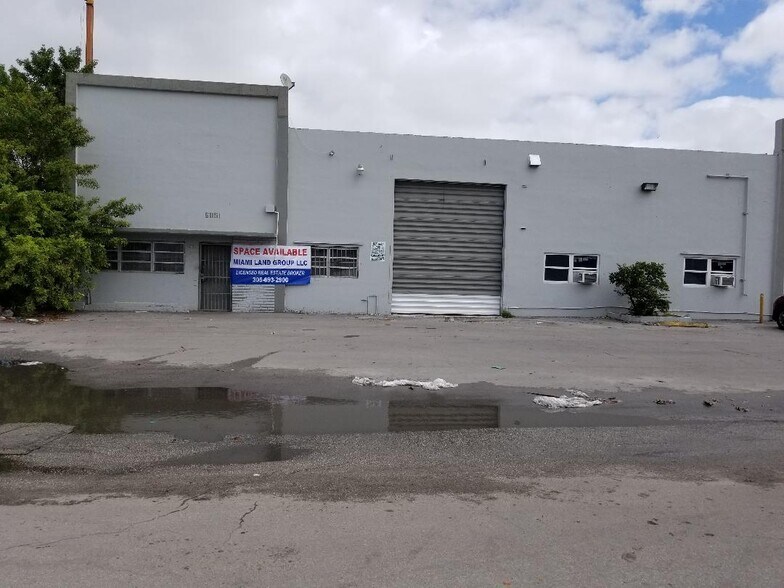6831-6851 NW 37th Ct, Miami, FL à louer - Photo du bâtiment - Image 3 de 3