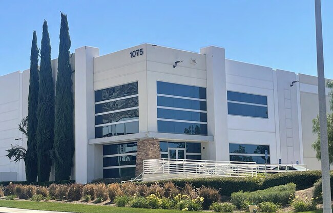 More details for 1075 Mount Vernon Ave, Riverside, CA - Industrial for Lease