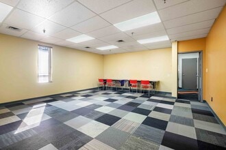 5877 Commerce St, Pittsburgh, PA for lease Interior Photo- Image 2 of 3