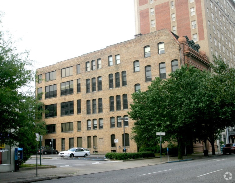 2107 5th Ave N, Birmingham, AL for sale - Building Photo - Image 2 of 9