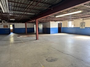 15-27 Walnut St, Peabody, MA for lease Interior Photo- Image 2 of 7