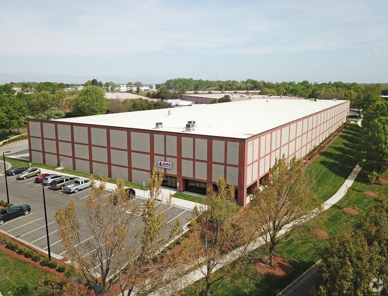 10616 Granite St, Charlotte, NC for lease - Primary Photo - Image 1 of 4