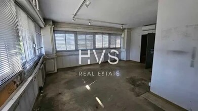 Industriel dans Vitrolles à louer Photo intérieure- Image 2 de 10