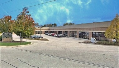 9114 Virginia Rd, Lake In The Hills, IL for lease Interior Photo- Image 1 of 7