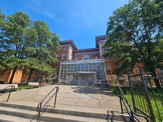 Plus de détails pour 7109 Hermitage St, Pittsburgh, PA - Plusieurs types d'espaces à louer