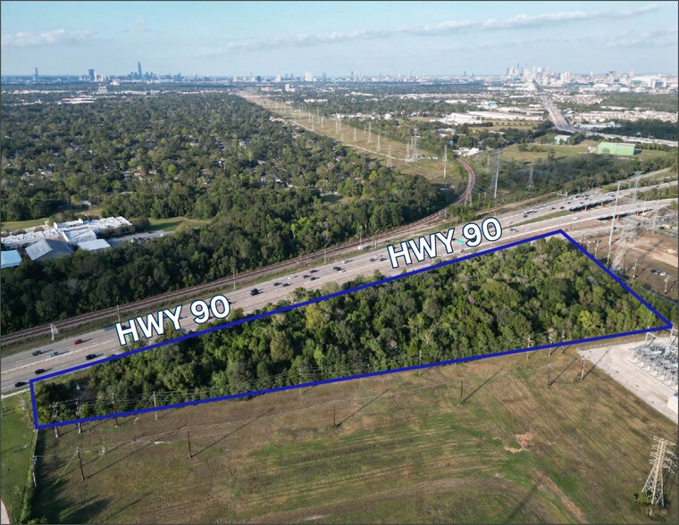 11799 S Main, Houston, TX à vendre - Photo du bâtiment - Image 1 de 5