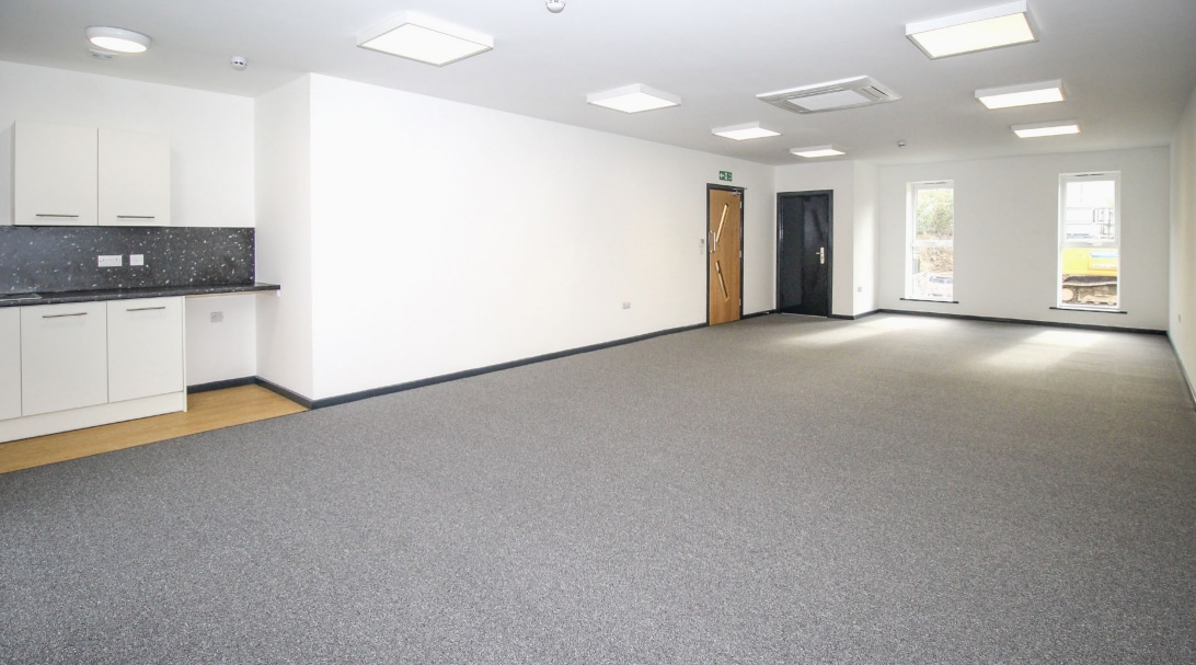 14 Towchester Dr, Castleford for lease Interior Photo- Image 1 of 2