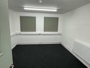 Showfield Ln, Malton for lease Interior Photo- Image 1 of 3