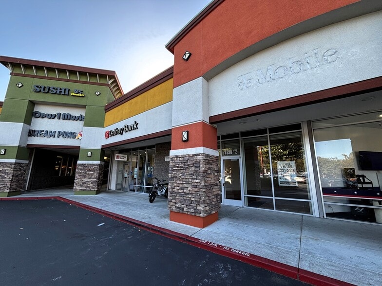 1350 Grant Rd, Mountain View, CA for lease - Building Photo - Image 2 of 27