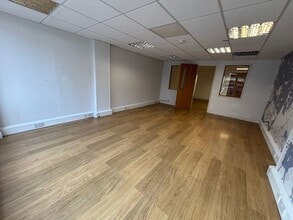 17 High St, Eastleigh for lease Interior Photo- Image 1 of 4