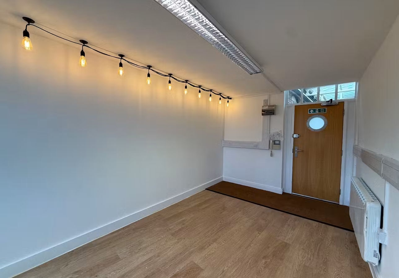 Newhall Hl, Birmingham for lease Interior Photo- Image 1 of 12