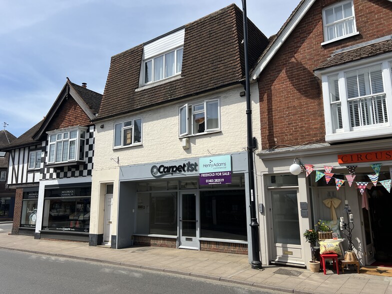 Arundel House, Rumbolds Hill, Midhurst à vendre - Photo du bâtiment - Image 3 de 10
